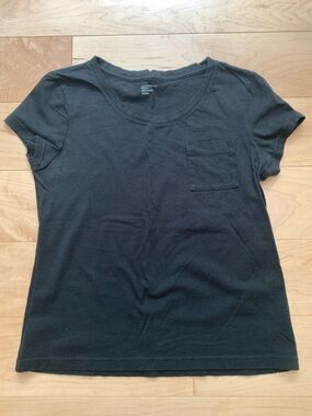 Black Crewneck Short Sleeve Tee | Women’s XS